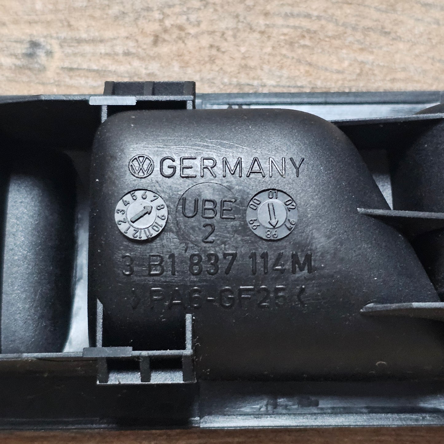 Innen Türgriff vorne rechts schwarz 3B1 837 114 M für VW Golf 4, Bora, Passat 3B/3BG