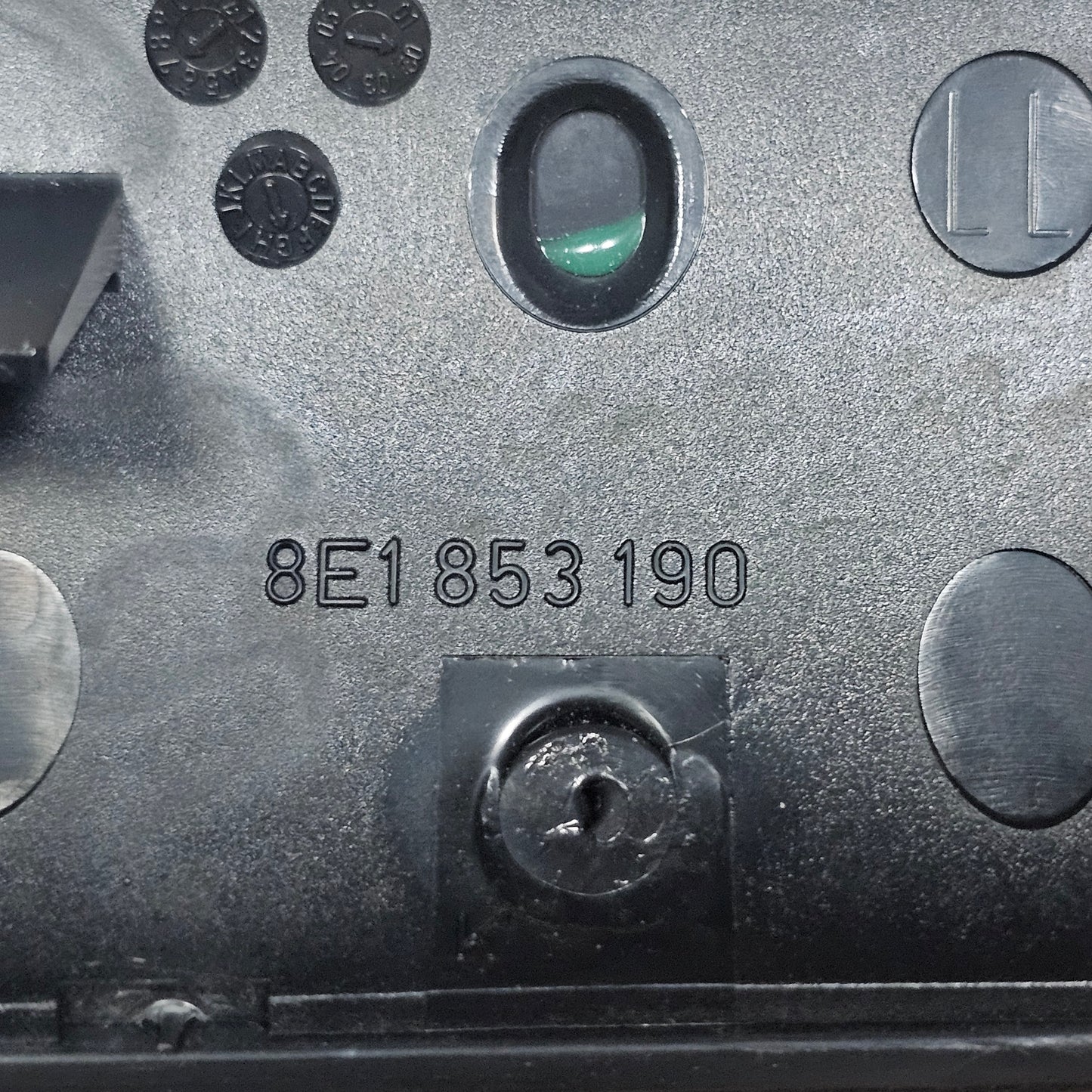 Zierleiste Armaturenbrett Audi A4 B6 (8E) 8E1 853 190 Farbe Soul - gebraucht