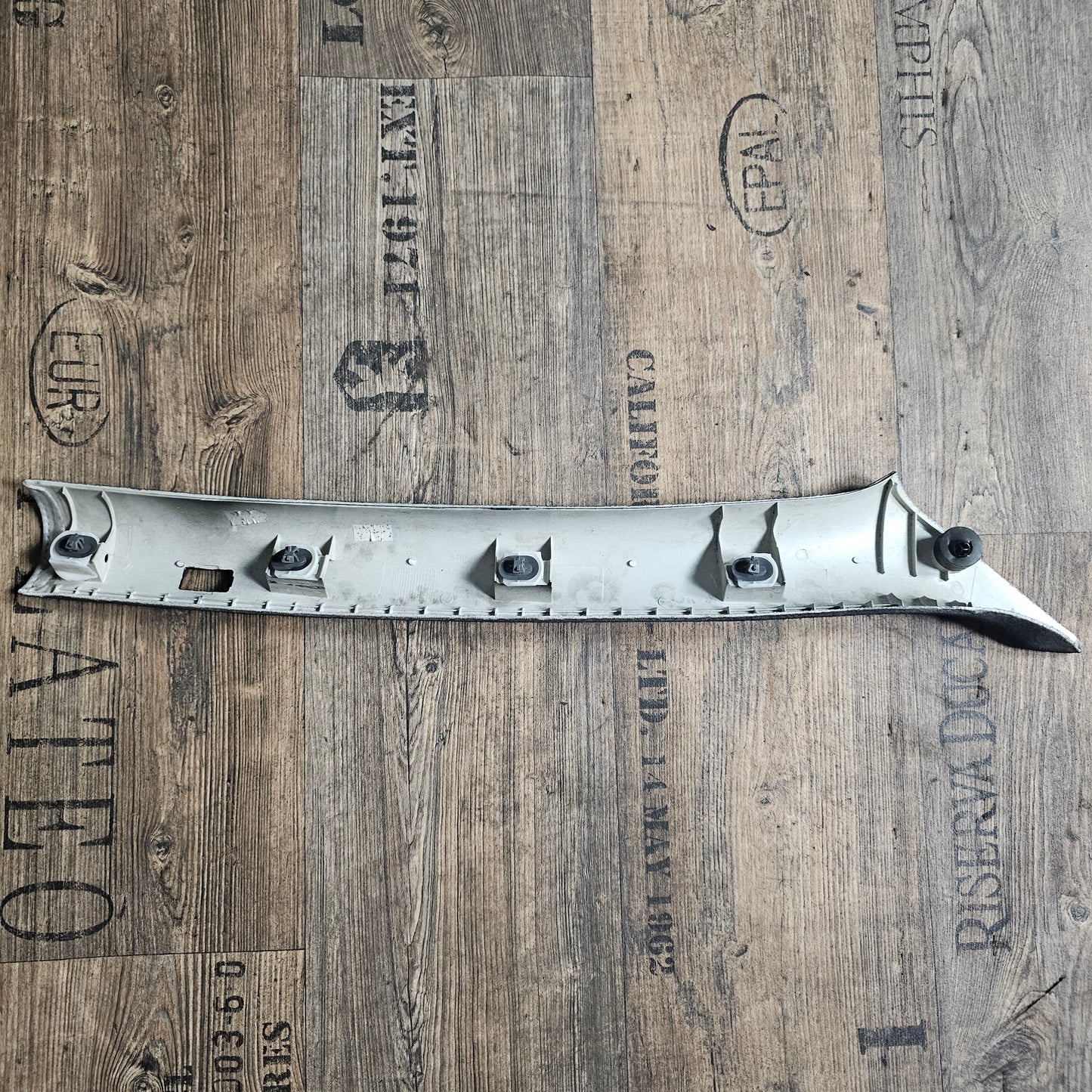 A-Säulenverkleidung links VW Golf IV / Bora – Teilenummer 1J0 867 233 E – Gebraucht