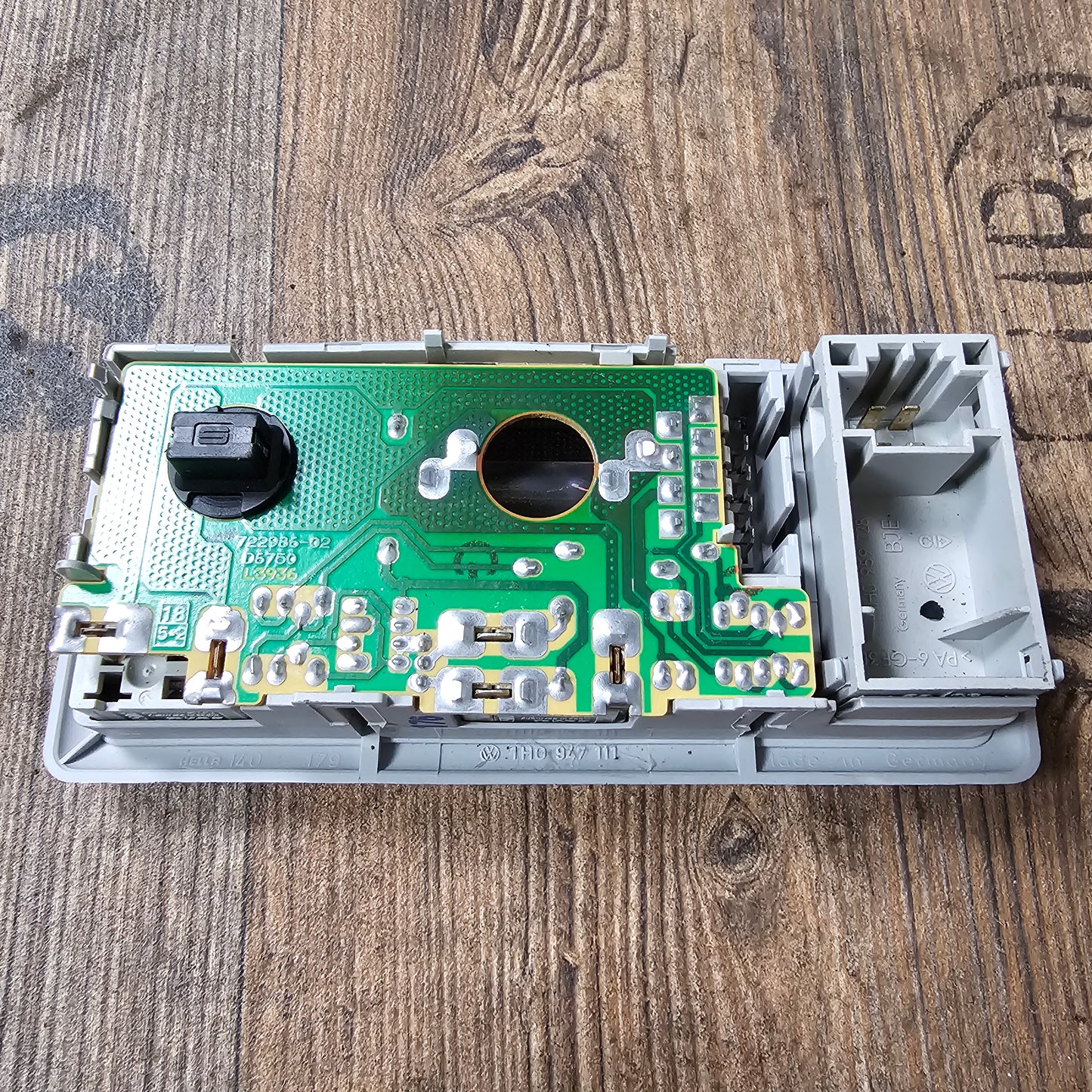 Innenleuchte / Leseleuchte mit Schalter original VW Golf 3 – 1H0959728 – gebraucht
