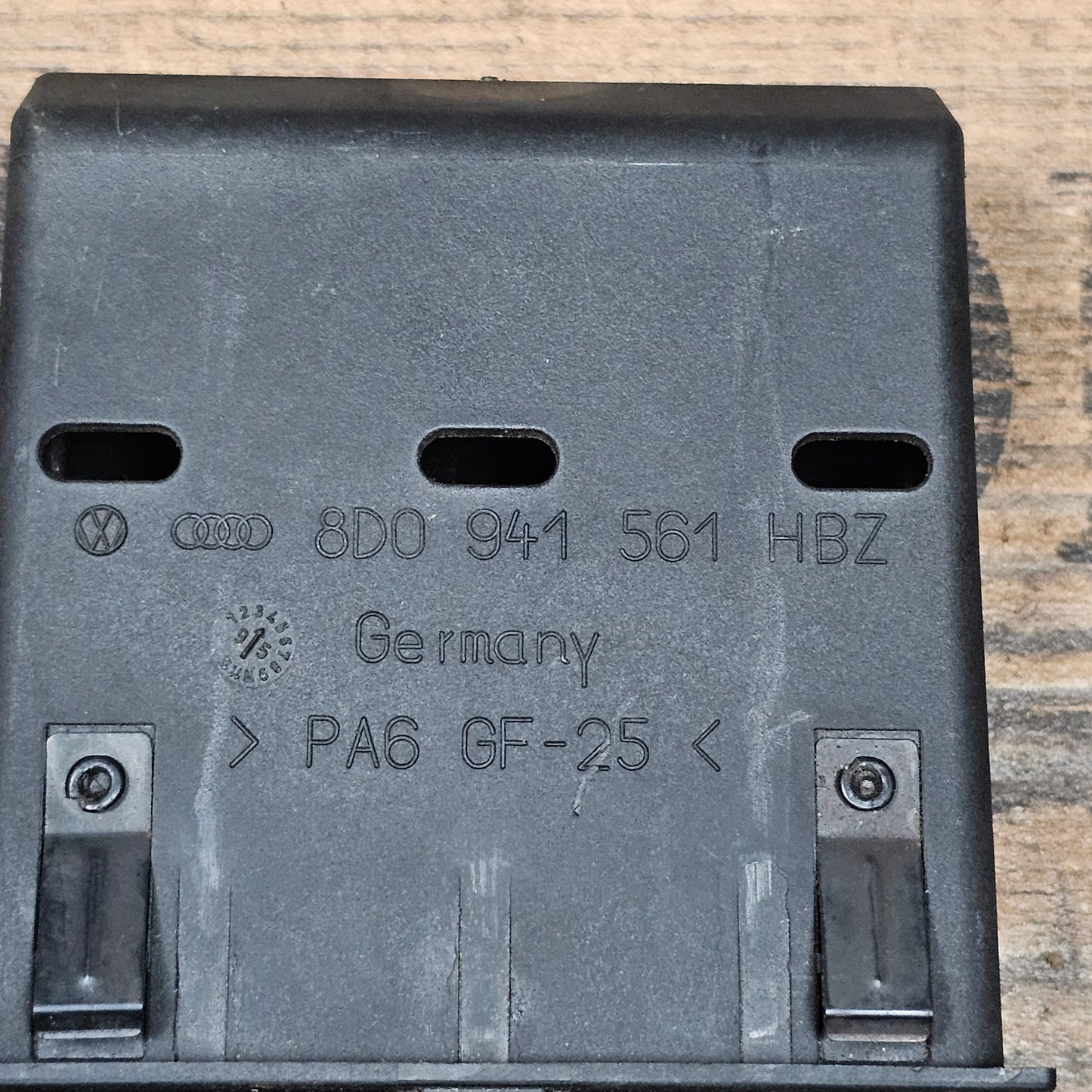 Ablagefach Audi A4 B5 8D0 941 561 - gebraucht