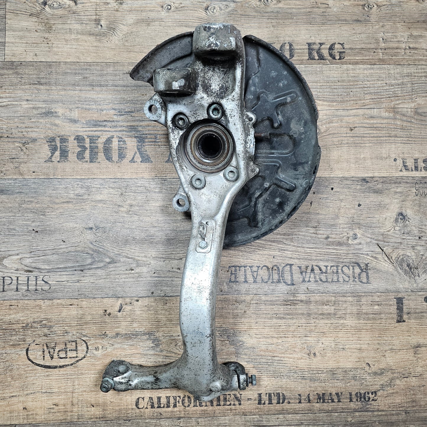 Achsschenkel vorne rechts Audi A4 B6 B7 8E0 407 242 E - gebraucht