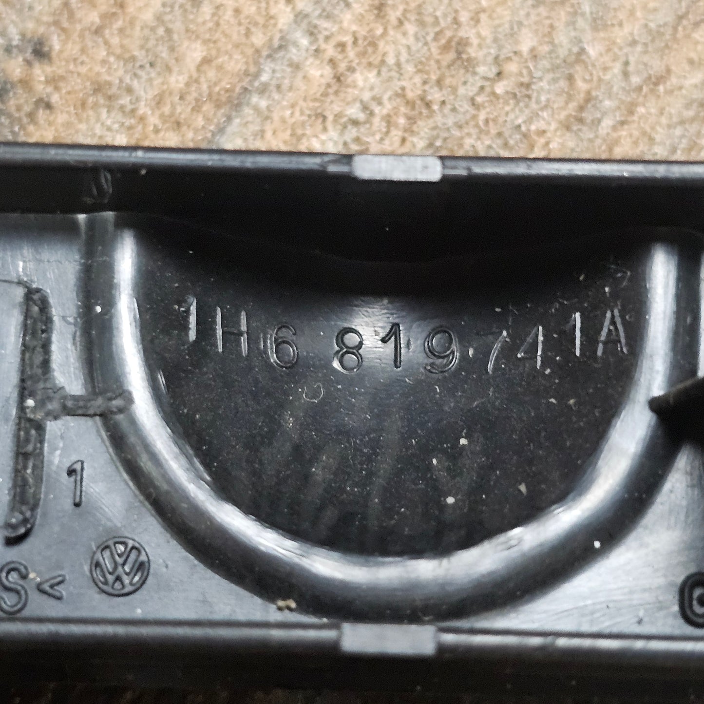 Armaturenbrett Abdeckung innen schwarz – 1H6819741A – VW Golf 3 / Vento – gebraucht