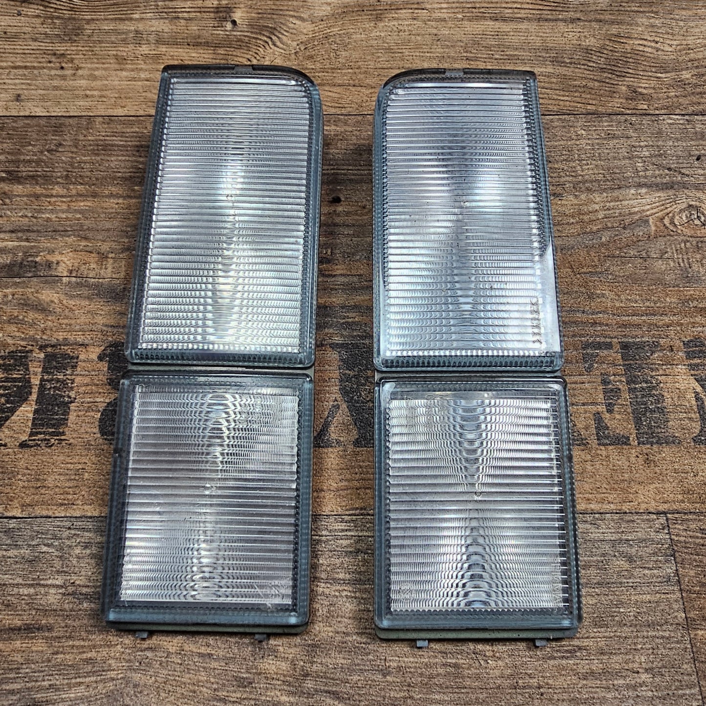 Blende Nebelscheinwerfer rechts + links weiß – VW Passat 35i/B4 – 3A0941778 + 3A0941777 – neu (Lagerware)