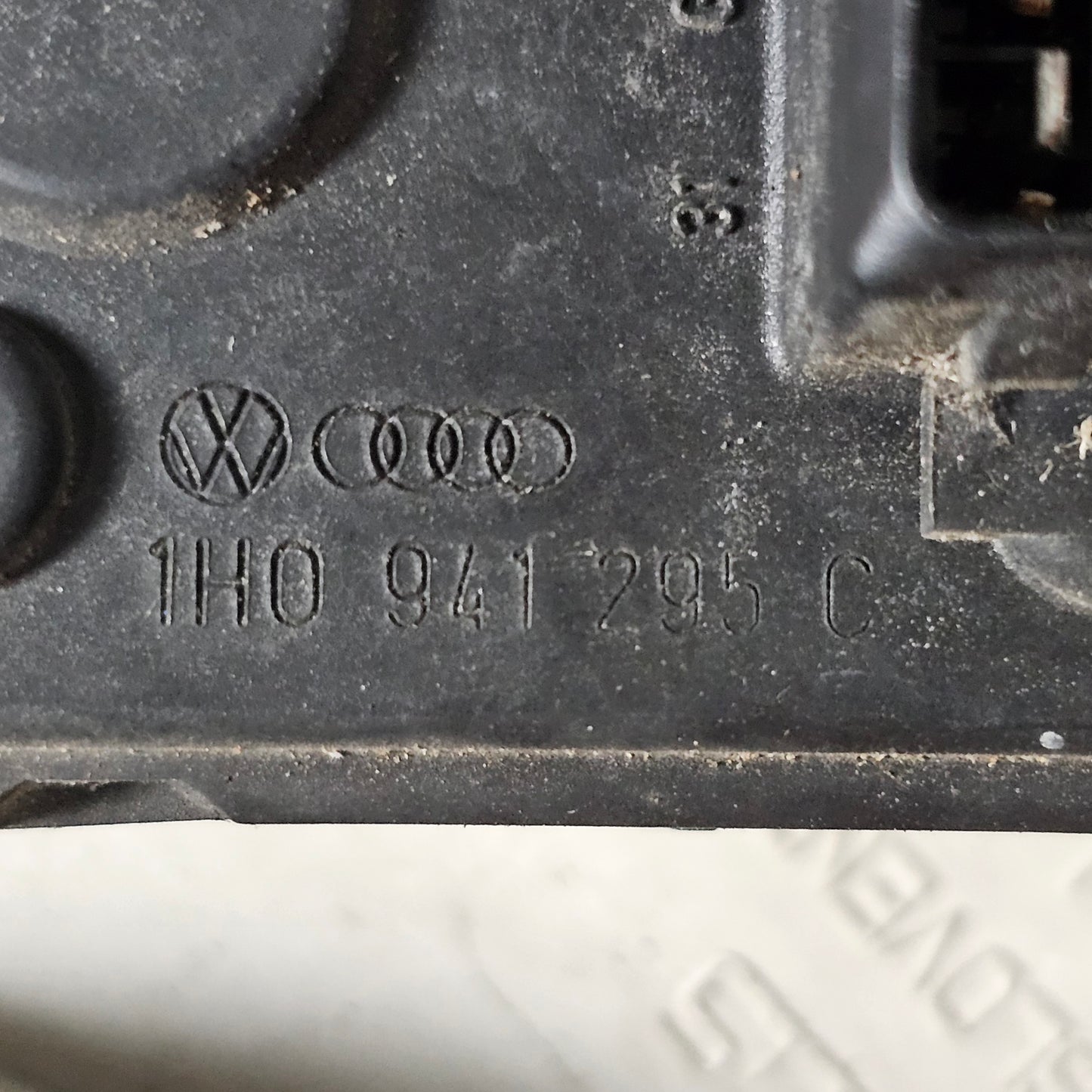 Scheinwerfer vorne links inkl. LWR – 18473L / 1H0941295C – VW Golf 3 / Vento / Cabrio – gebraucht