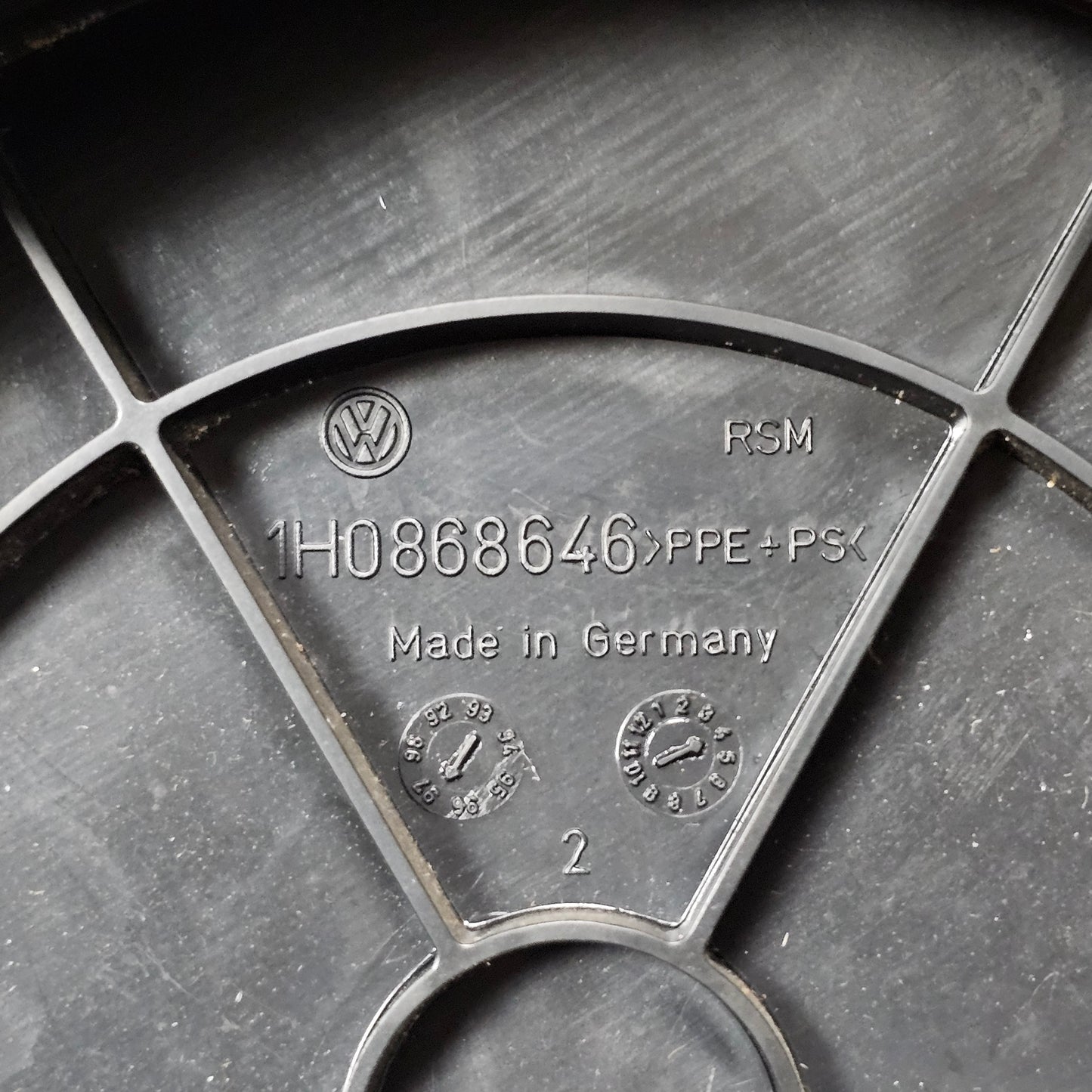 Ablagefach + Lautsprecherabdeckung rechts VW Golf 3 / Cabrio / Vento – 1H0867134A & 1H0868646 – gebraucht