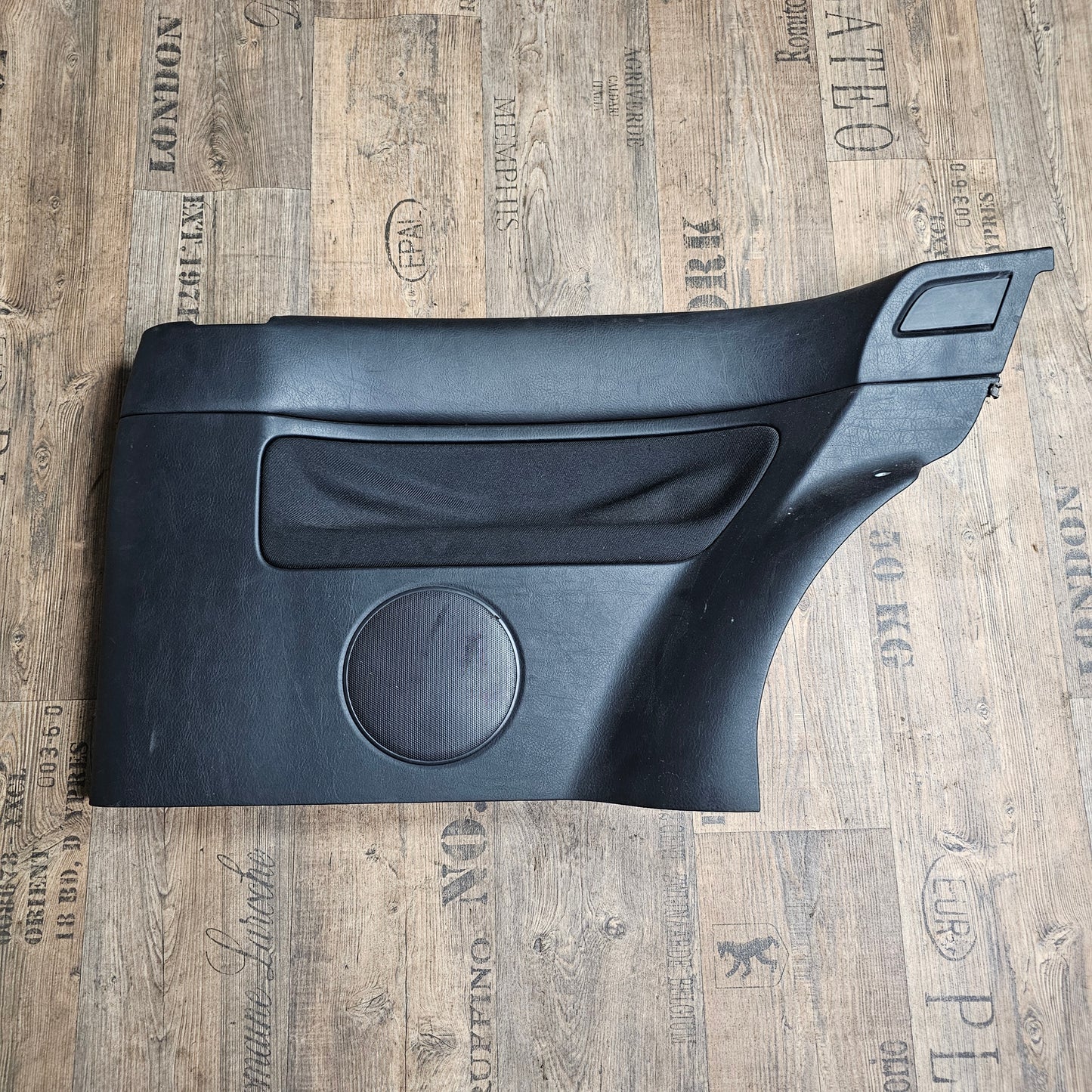 Türverkleidung hinten rechts VW Golf IV – Teilenummer 1J3 867 044 CF HWS – Gebraucht