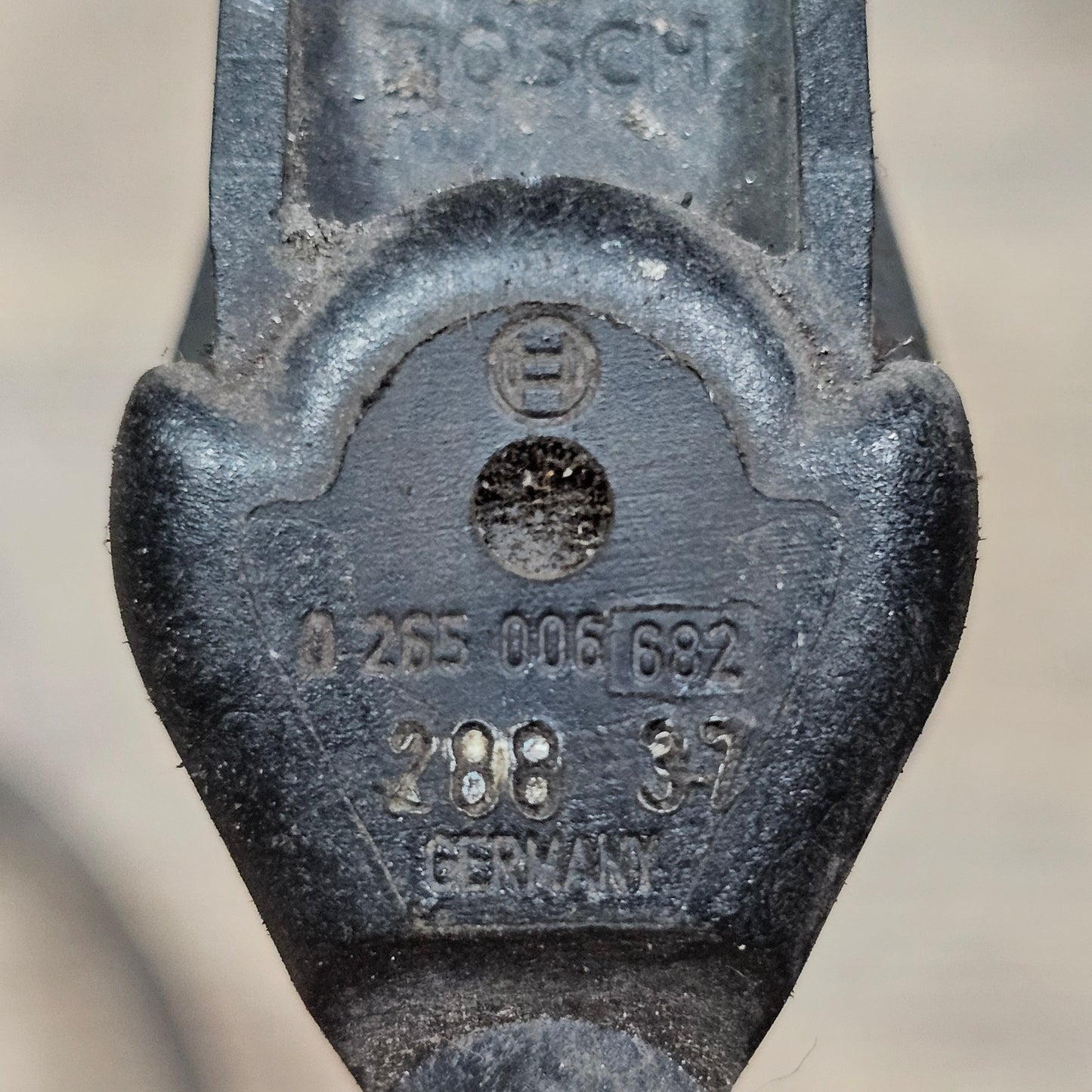 ABS-Sensor vorne rechts Audi A4 Avant 1.9 TDI Diesel 265006682