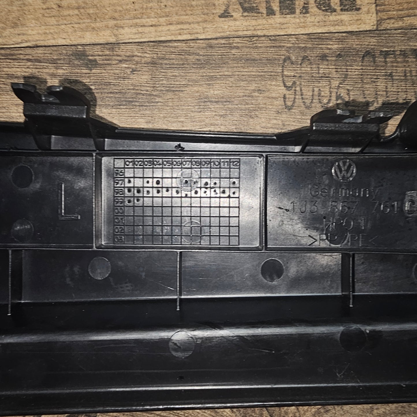 Seitenteil Hutablage links VW Golf 4 Kofferraumverkleidung 1J3 867 761 C