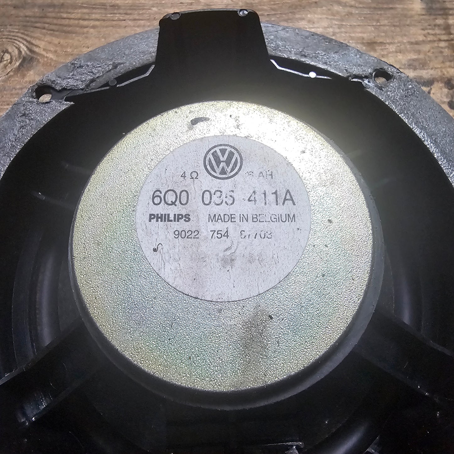 Original VW Tieftonlautsprecher vorne Polo 9N / New Beetle 6Q0035411A