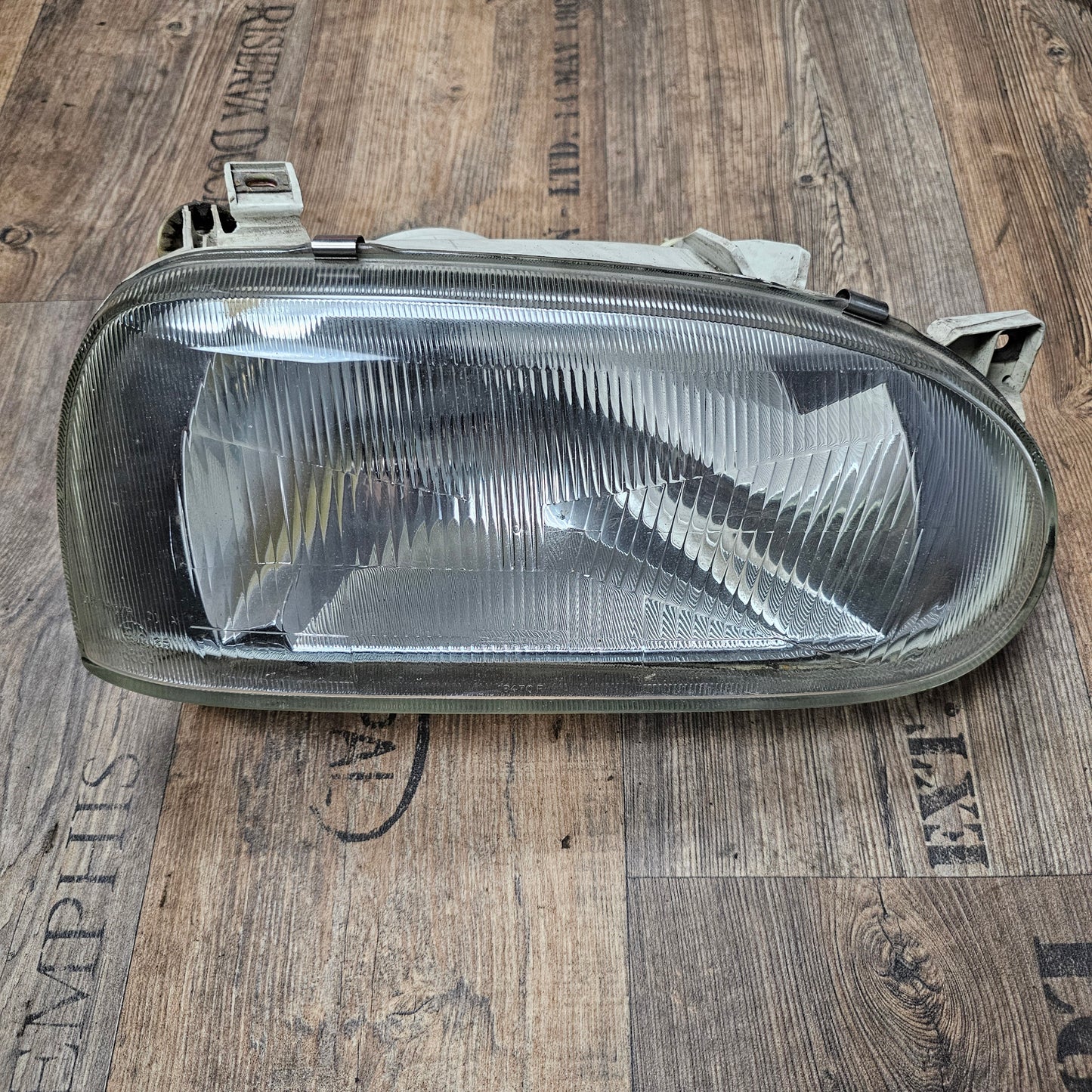 Scheinwerfer vorne rechts inkl. LWR – 18474R / 1H0941295C – VW Golf 3 / Vento / Cabrio – gebraucht