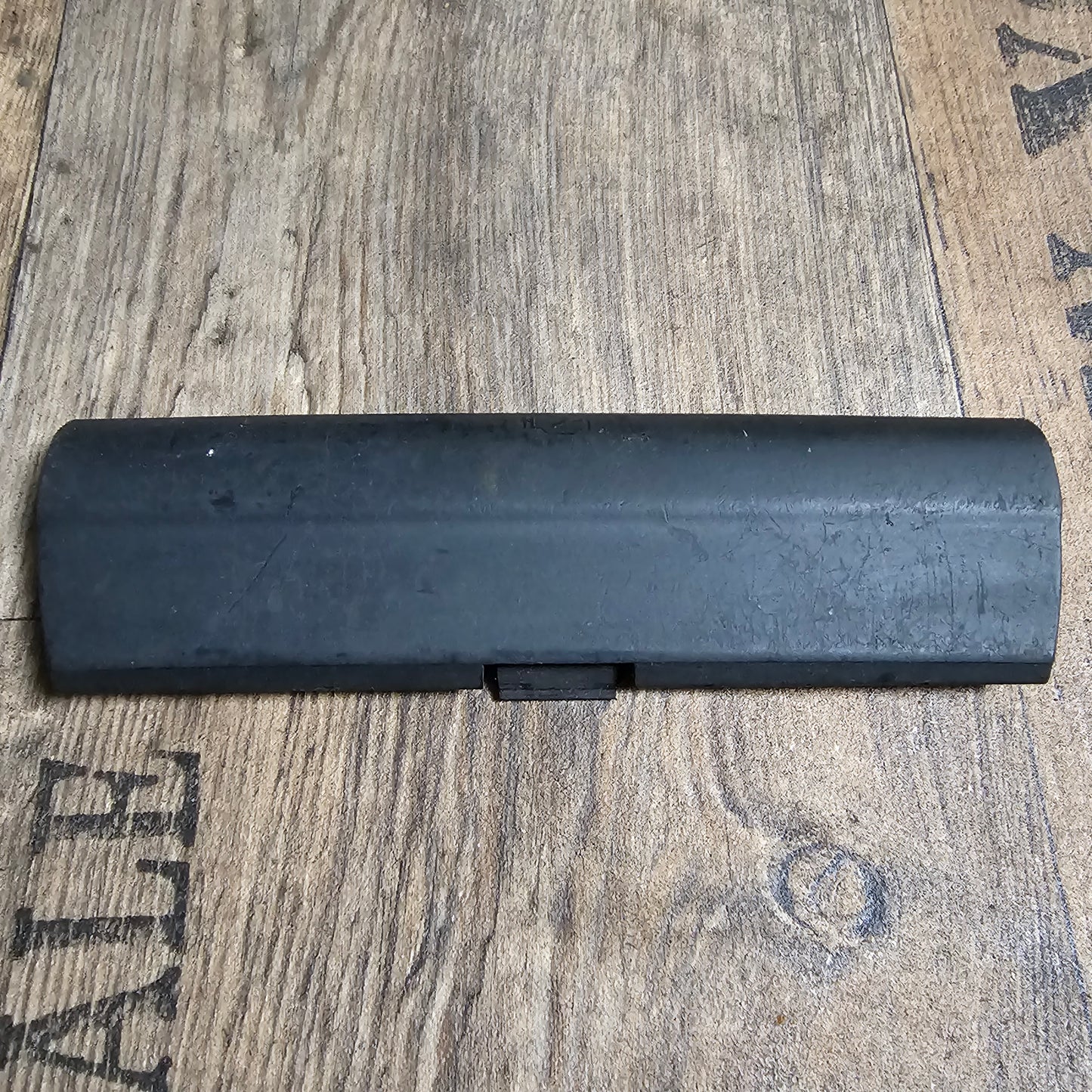VW Golf IV / Bora Abdeckung Mittelkonsole – Originalteil 1J0 858 981 A – Schwarz