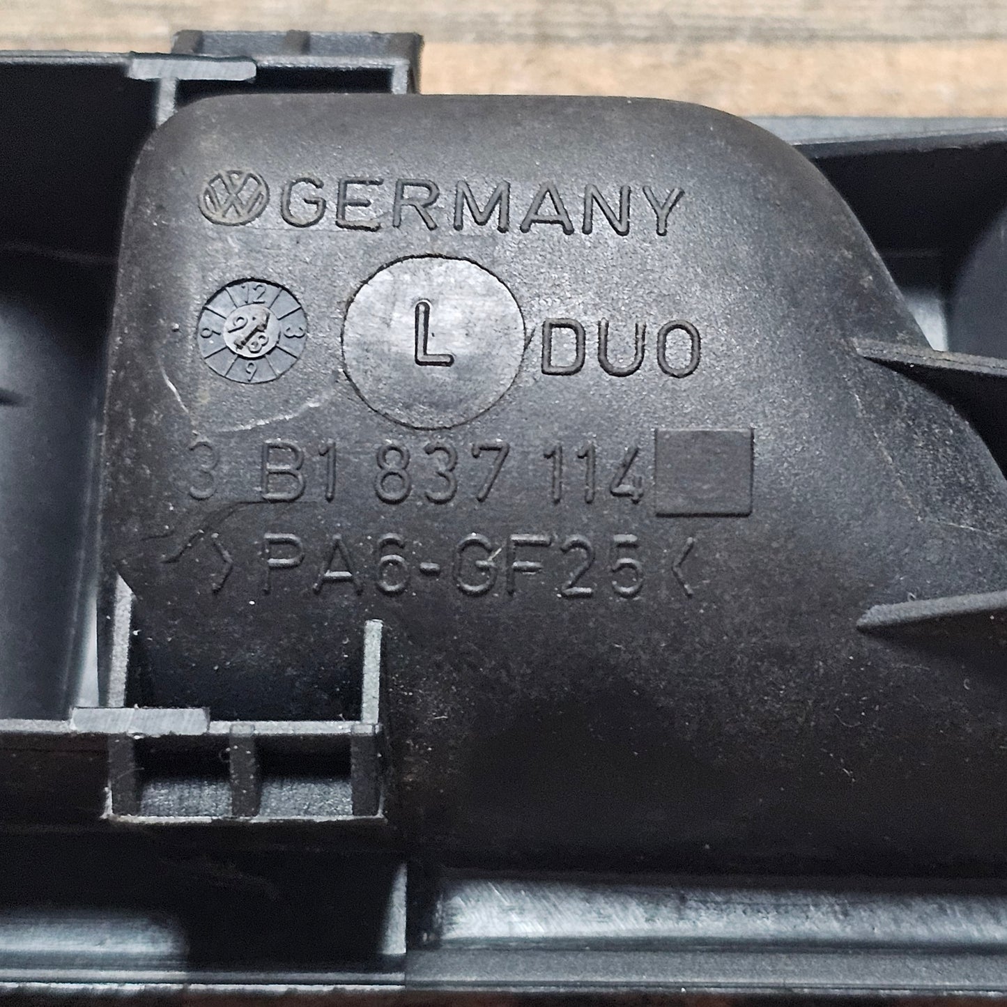 Innen Türgriff rechts schwarz 3B1 837 114 für VW Passat 3B