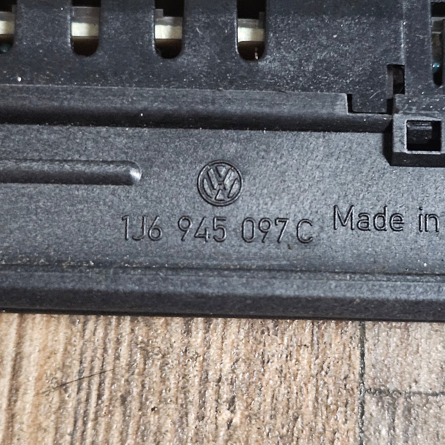 VW Golf IV 4 Bremsleuchte – Originalteil 1J6945097C