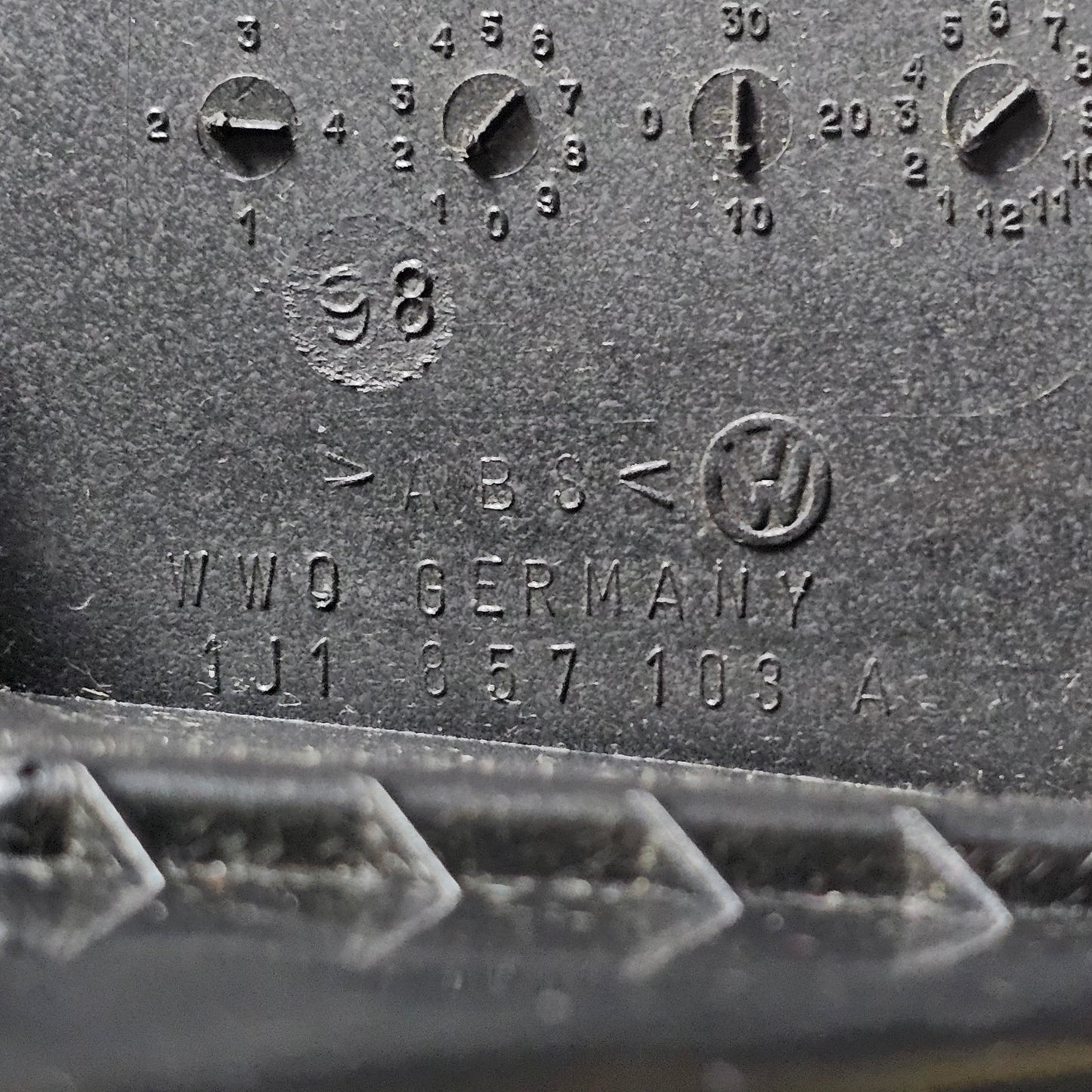 Handschuhfach komplett schwarz VW Golf 4 1J1857103A 1J1857101A