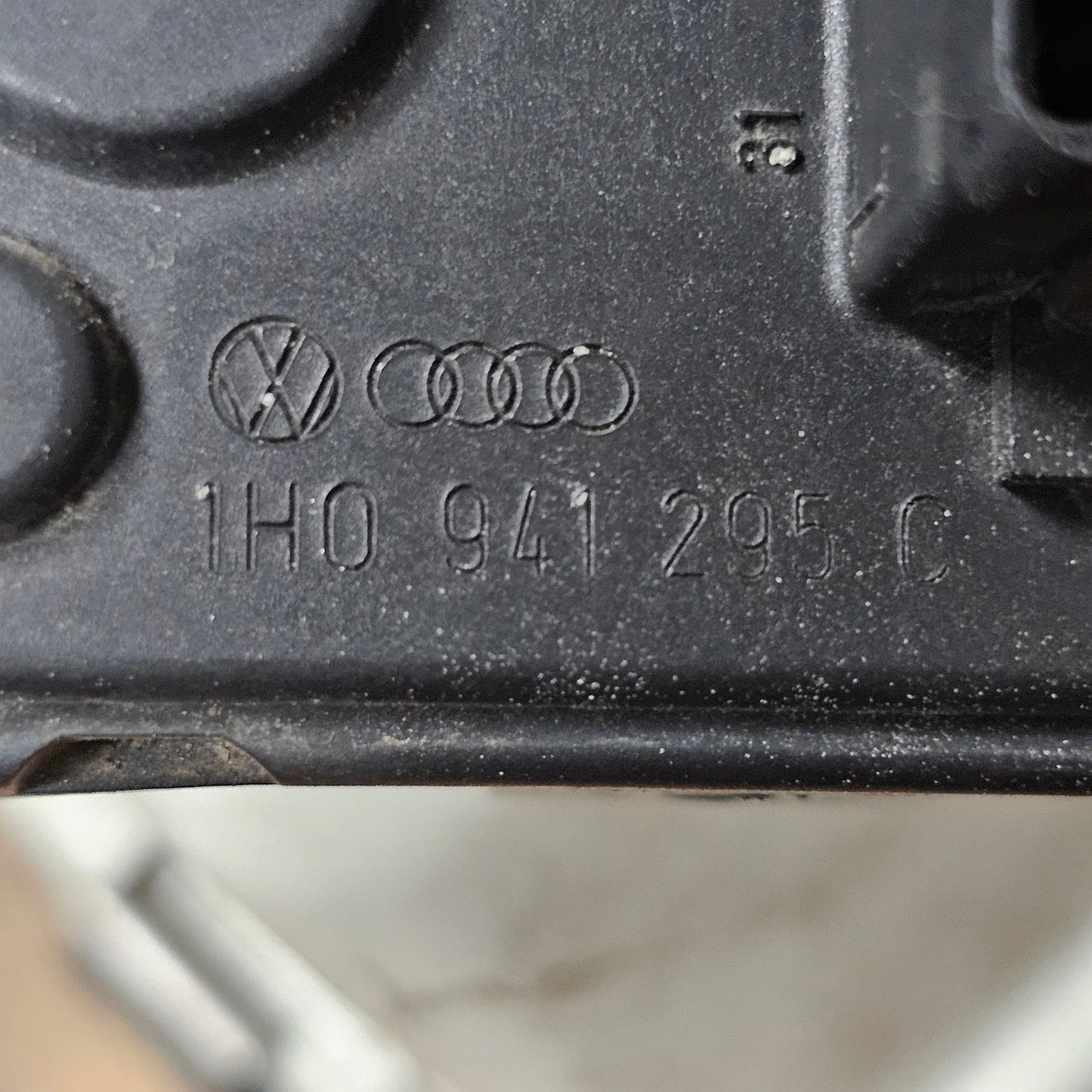 Scheinwerfer vorne rechts inkl. LWR – 18474R / 1H0941295C – VW Golf 3 / Vento / Cabrio – gebraucht