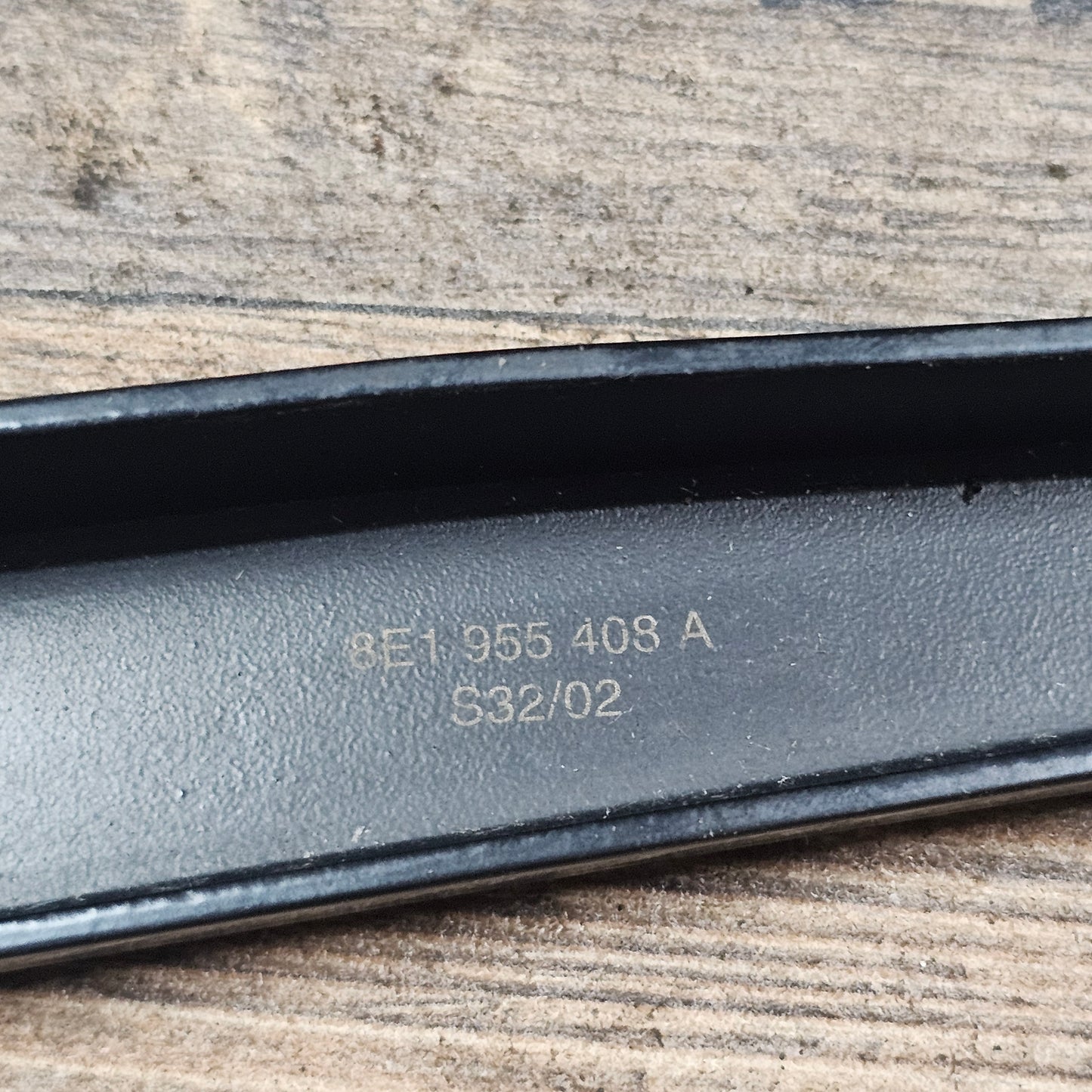 Scheibenwischerarm vorne links & rechts Audi A4 B6/B7 (8E) 8E1 955 407 A / 8E1 955 408 A - gebraucht