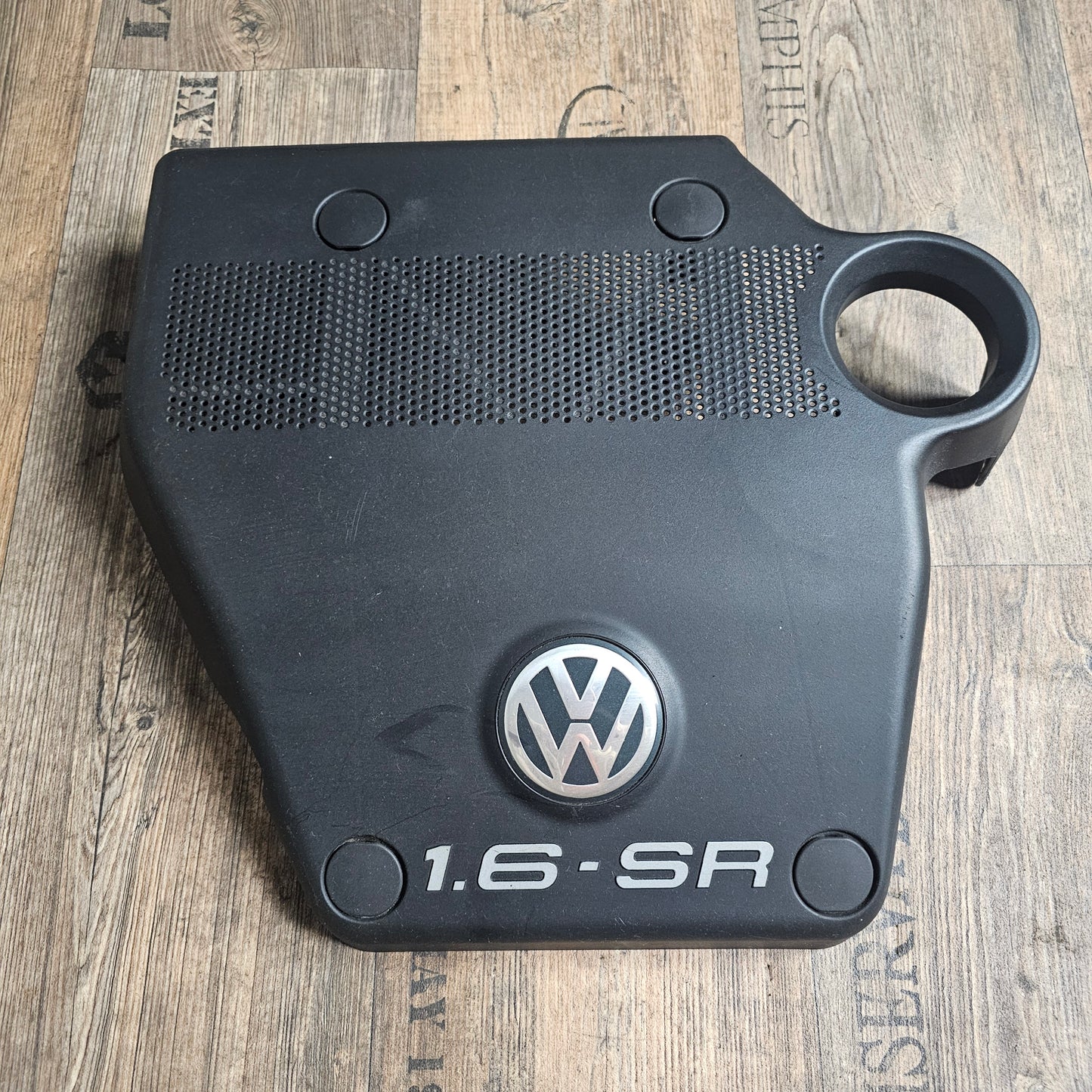 Motorabdeckung VW Golf IV – Teilenummer 06A 103 927 F – Gebraucht