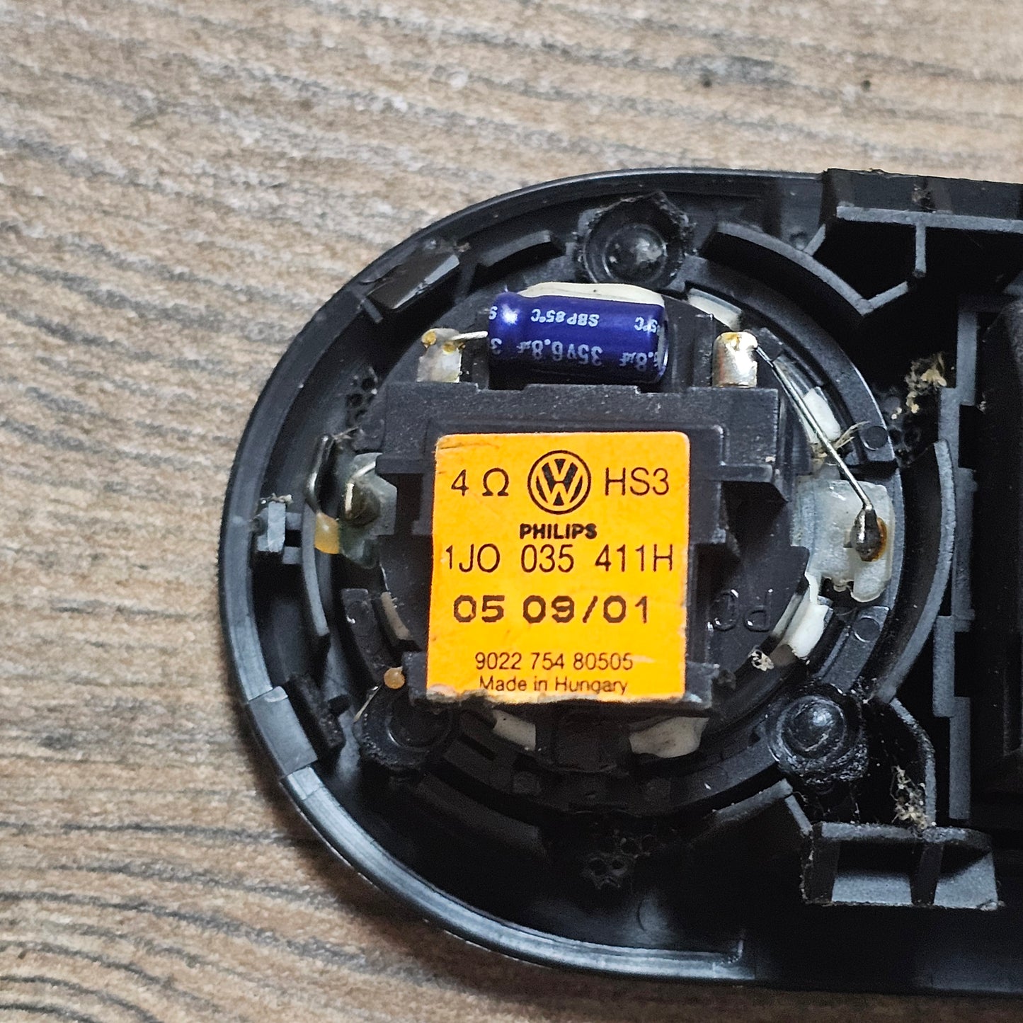 Innenbetätigung Tür hinten links mit Lautsprecher 1J4 839 113 C + Lautsprecher 1J0 035 411 H für VW Golf IV