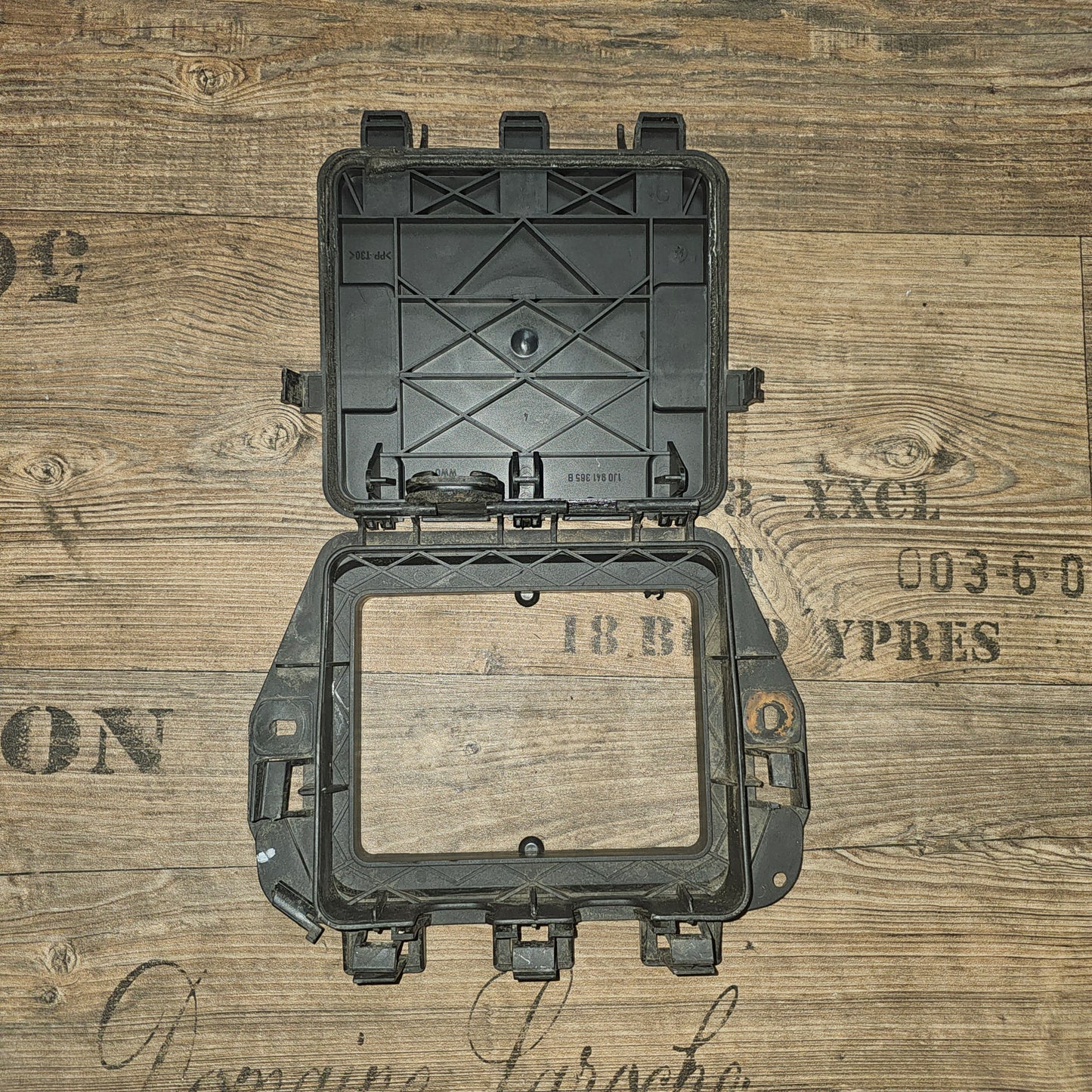 Abdeckung Sicherungskasten Motorraum + Rahmen VW Golf 4 1J0941365B / 1J0941377B