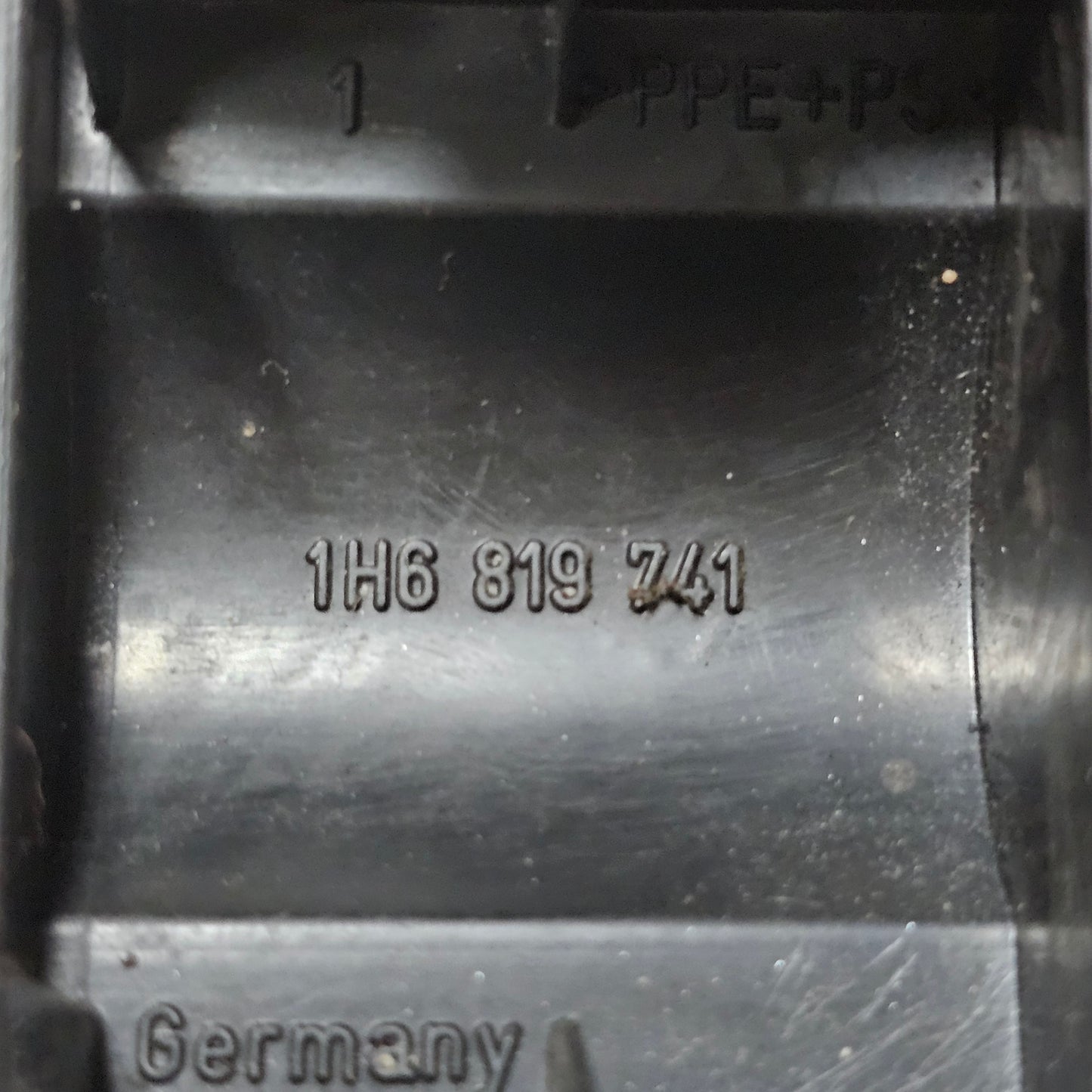 Armaturenbrett Abdeckung innen schwarz – 1H6819741 – VW Golf 3 / Vento – gebraucht