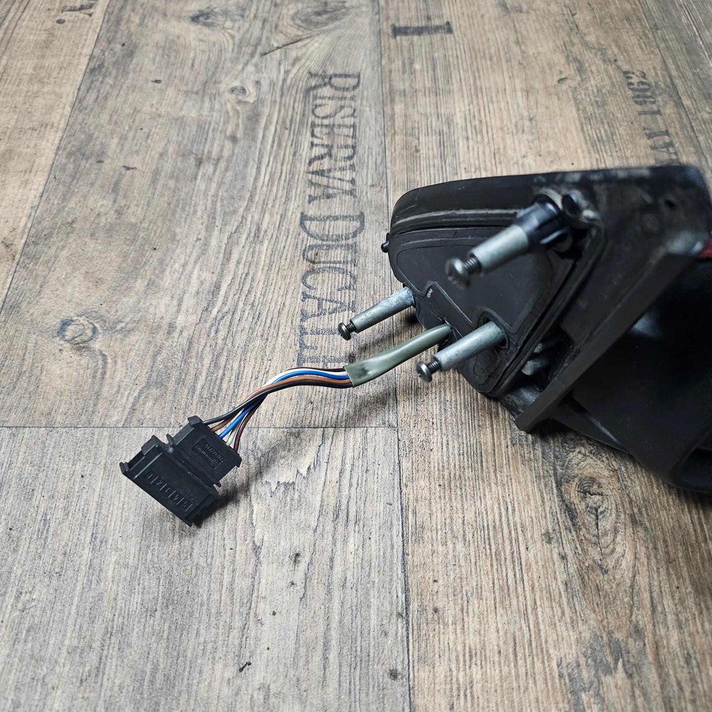 Außenspiegel rechts elektrisch VW Golf 3 / Vento – 1H1857508A – Hot Chilli Red (LC3L) – gebraucht