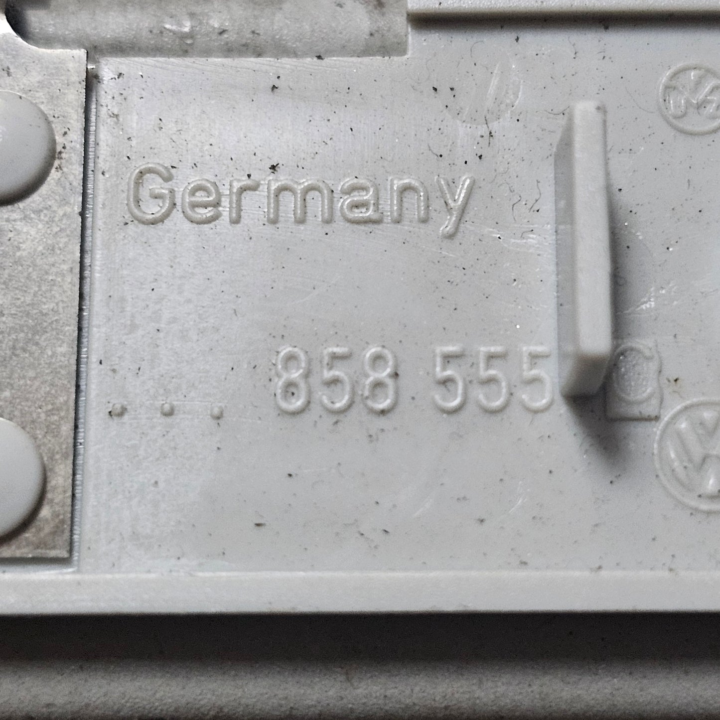 VW Golf 4/Bora Haltegriffe links & rechts + Sonnenblende Mitte grau – 1J0 857 607 D, 1J0 857 607 E, 1J0 858 555