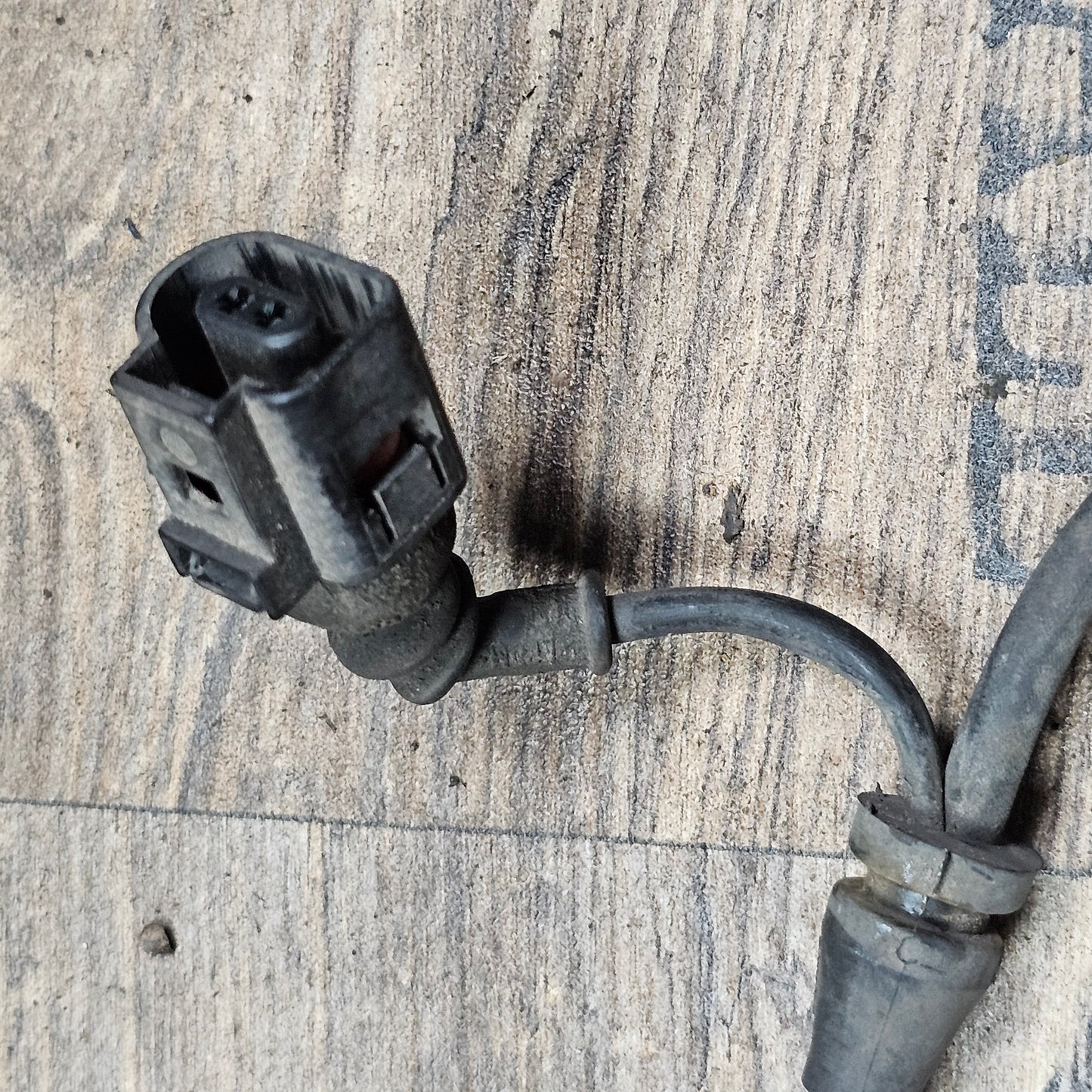 ABS-Sensor vorne rechts Audi A4 Avant 1.9 TDI Diesel 265006682