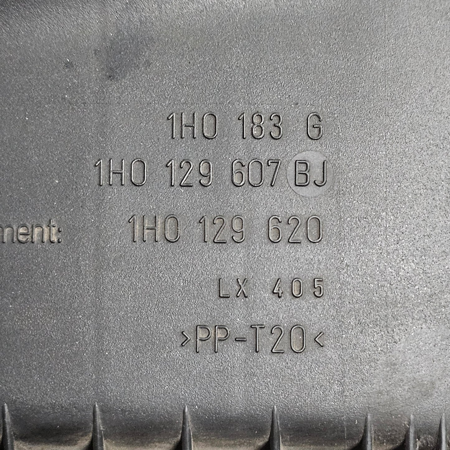 Luftfilterkasten VW Golf 3 / Vento / Cabrio / Syncro – 1H0129607BJ – gebraucht