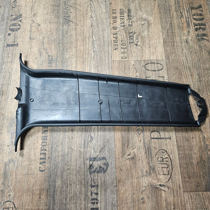 Säulenverkleidung links – 1H4867297 – VW Golf 3 / Vento – gebraucht