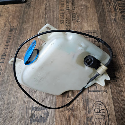 Wischwasserbehälter mit Pumpe VW Golf 3 – 1H0955453 – gebraucht