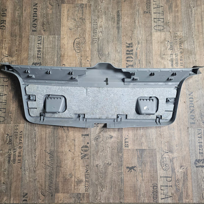 Heckklappenverkleidung Grau VW Golf IV – Teilenummer 1J6 867 601 E – Gebraucht
