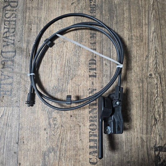 Motorhaubenentriegelung komplett – VW Golf 4, Jetta, Beetle – Halterung + Zug + Griff – 1J1823633 / 1J1823531B / 1J1823533B