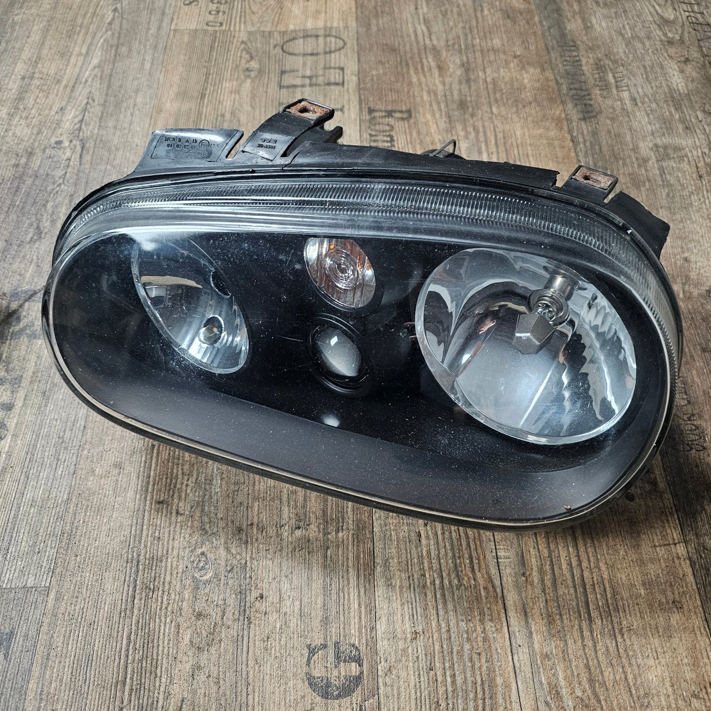 Scheinwerfer Set schwarz mit Nebelscheinwerfer & Leuchtweitenregulierung VW Golf 4 – links + rechts – gebraucht