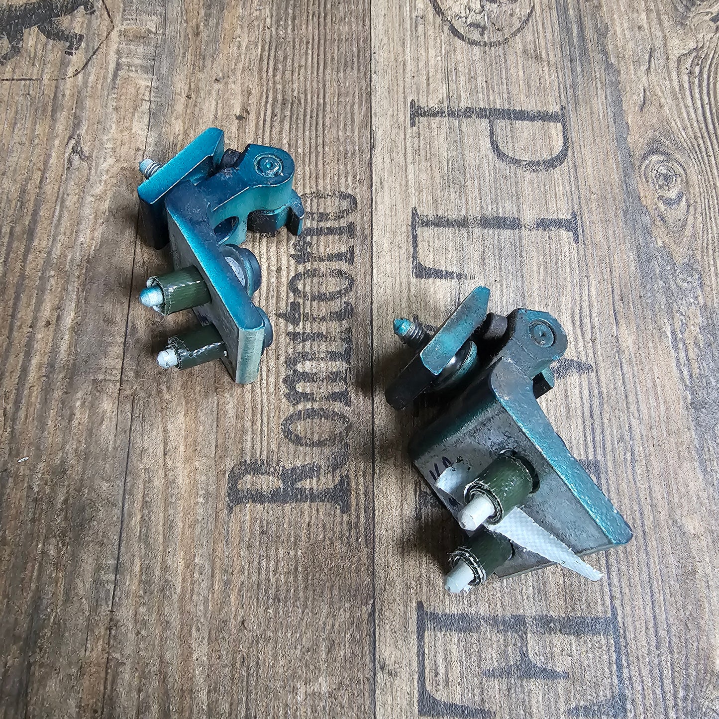 Türscharnier rechts VW Golf 3 – Dragon Green (LC6P) – gebraucht – Original VW