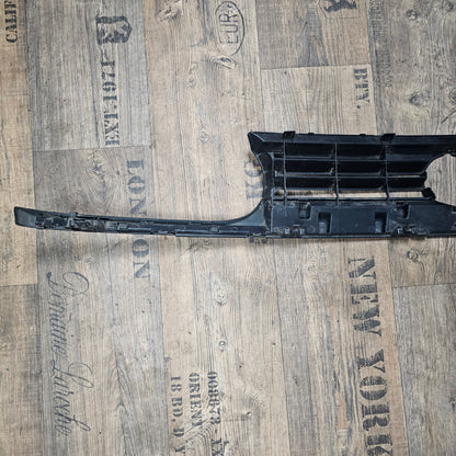 Kühlergrill VW Golf 3 – 1H6853653C – Dragongreen (LC6P) lackiert – gebraucht