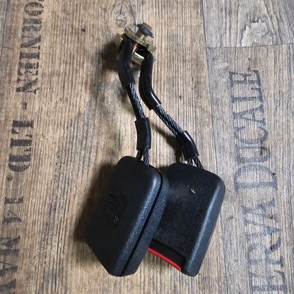 VW Golf IV / Bora Gurtschloss Mitte – Originalteil 1J0 857 488 AFC – Satinschwarz