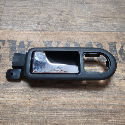 Innen Türgriff Innentürgrifföffner links 3B1 837 113 J für VW Golf MK4, Jetta, Bora, Passat B5.5, B5