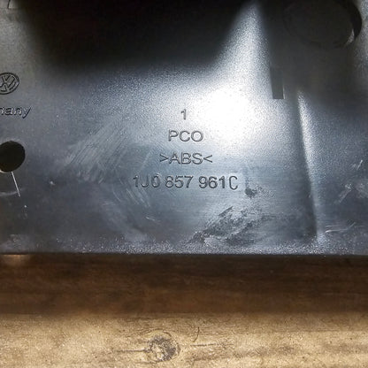 Aschenbecher vorne mit Zigarettenanzünder Basis VW Golf 4 Bora 1J0857961C