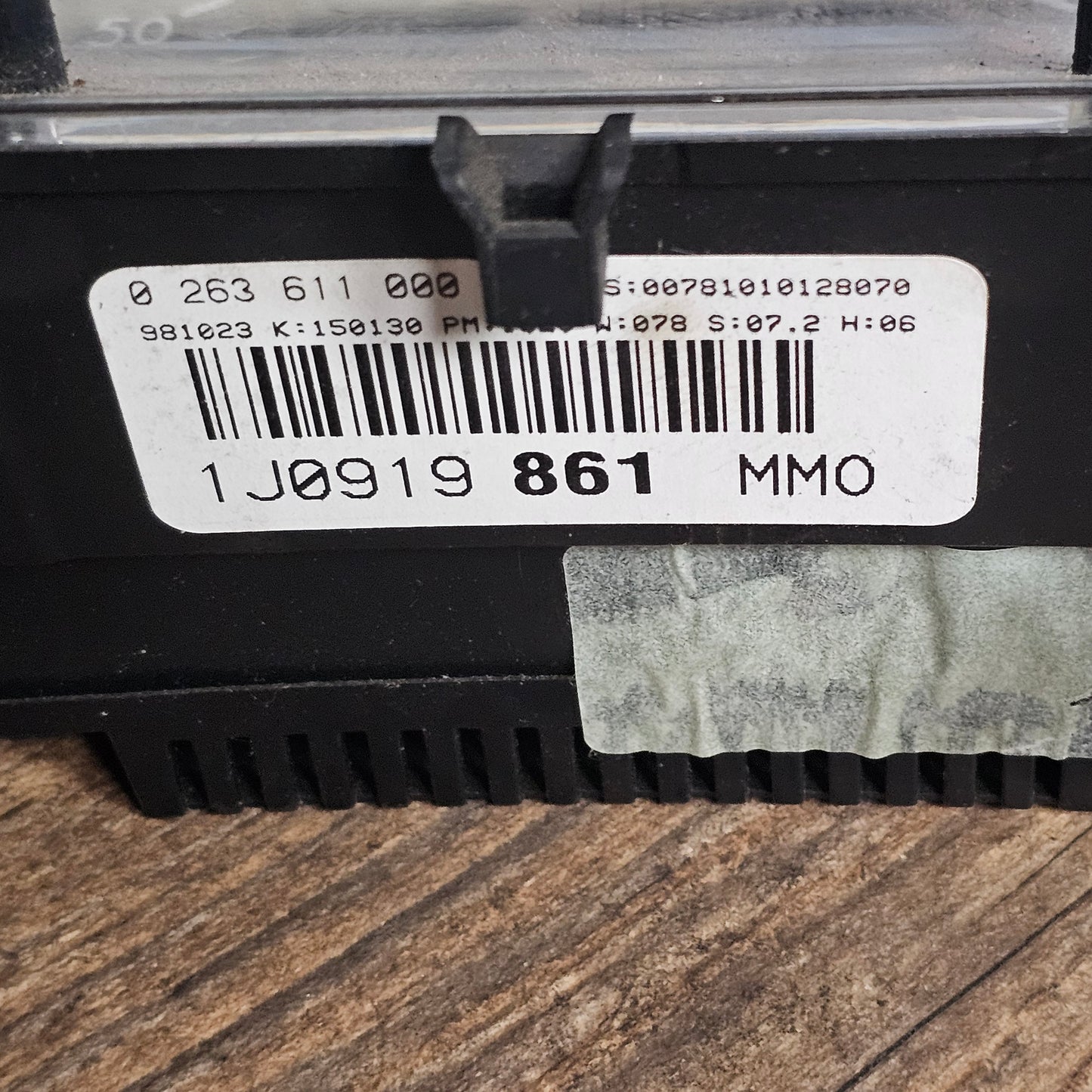 Tacho Kombiinstrument VW Golf IV 1J0919861 + Zündschloss mit 1 Schlüssel 4B0905851C + Motorsteuergerät 036 906 014 AB + Airbag Steuergerät 1J0 909 609 – Gebraucht