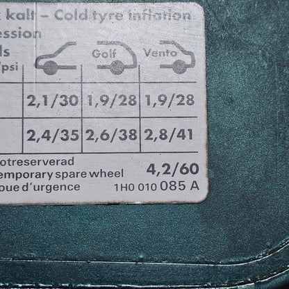 Tankdeckel / Tankklappe VW Golf 3 – 1H0010085A – lackiert in LC6P Dragongreen – gebraucht