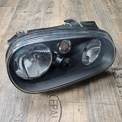 Scheinwerfer Set schwarz mit Nebelscheinwerfer & Leuchtweitenregulierung VW Golf 4 – links + rechts – gebraucht