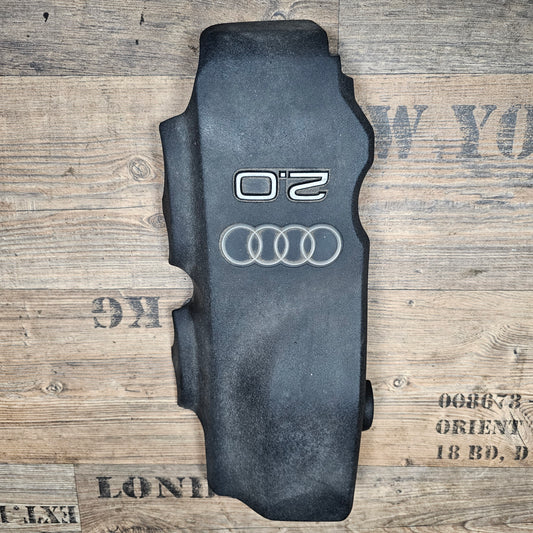 Audi A4 B6 8E Abdeckung Saugrohr Motorabdeckung schwarz 06B103925C – gebraucht