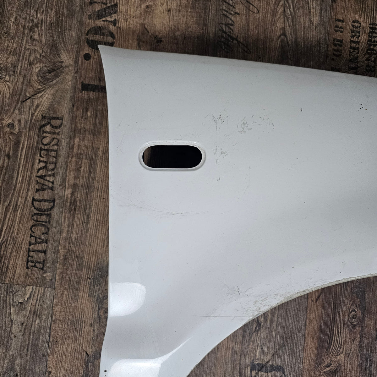 VW Polo 6N2 Original gebrauchte Kotflügel vorne rechts 6N0 821 106A weiß