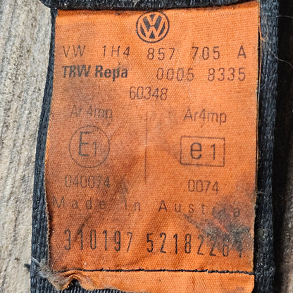 Sicherheitsgurt mit Gurtstraffer vorne links VW Golf 3 – 1H0857705A – gebraucht