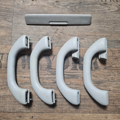 VW Golf 4/Bora Haltegriffe links & rechts + Sonnenblende Mitte grau – 1J0 857 607 D, 1J0 857 607 E, 1J0 858 555