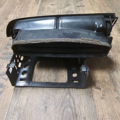 Rahmen Lüftungsgitter Mitte VW Golf 3 / Vento / Cabrio – 1H6819736 – gebraucht