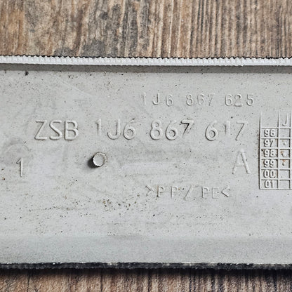 Dachhimmelverkleidung hinten VW Golf IV – Teilenummer 1J6 867 617 – Gebraucht