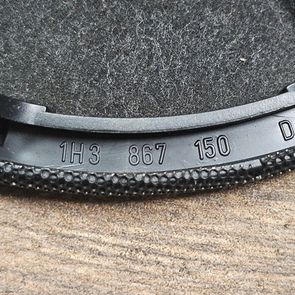 Gebrauchtes Boxengitter für VW Golf 3 / Vento / Cabrio – Rechts Hinten mit Rahmen – Teilenummer 1H3867150 + 1H3867044