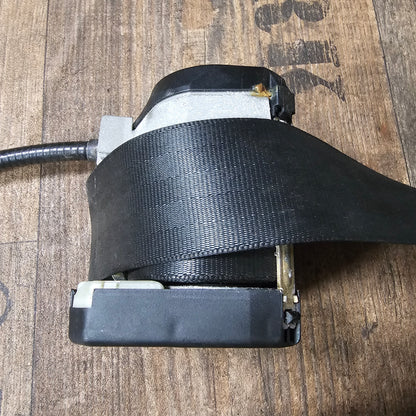 Sicherheitsgurt mit Gurtstraffer rechts vorne VW Golf 3 – 1H3857706 – gebraucht